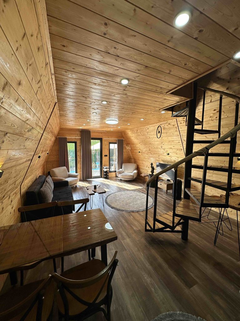 کلبه استخردار آبگرم حصیر