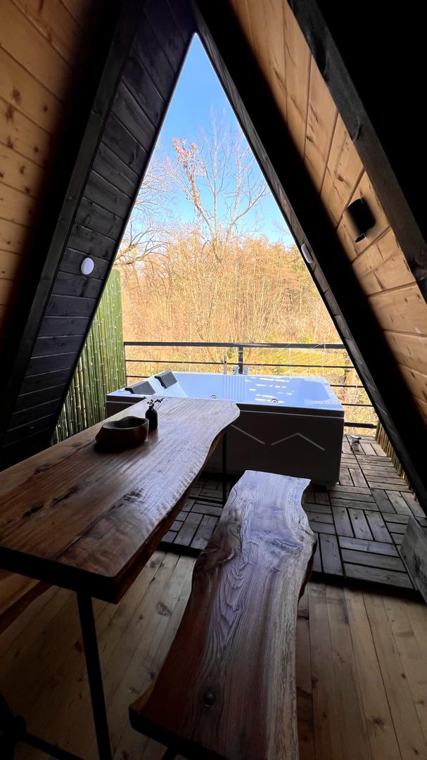 کلبه جنگلی نیکان تنکابن